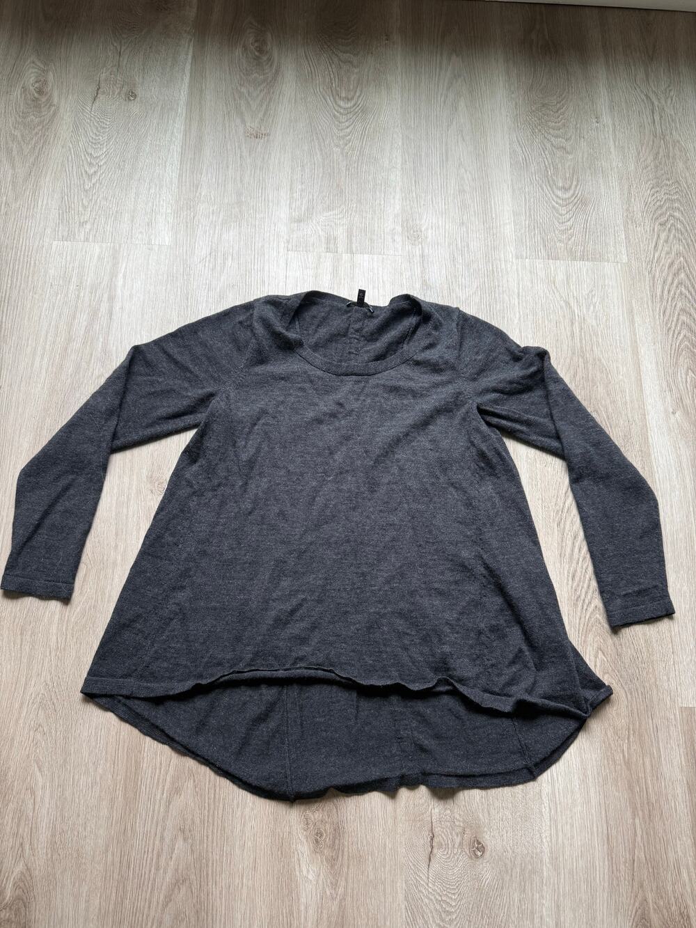 Eileen Fisher Charcoal Gray pullover sweater, long sleeve, women’s size small